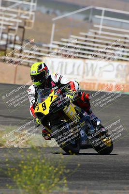 media/Jun-04-2022-WERA (Sat) [[b852bbbd55]]/Practice Races/5-750cc and up novices/